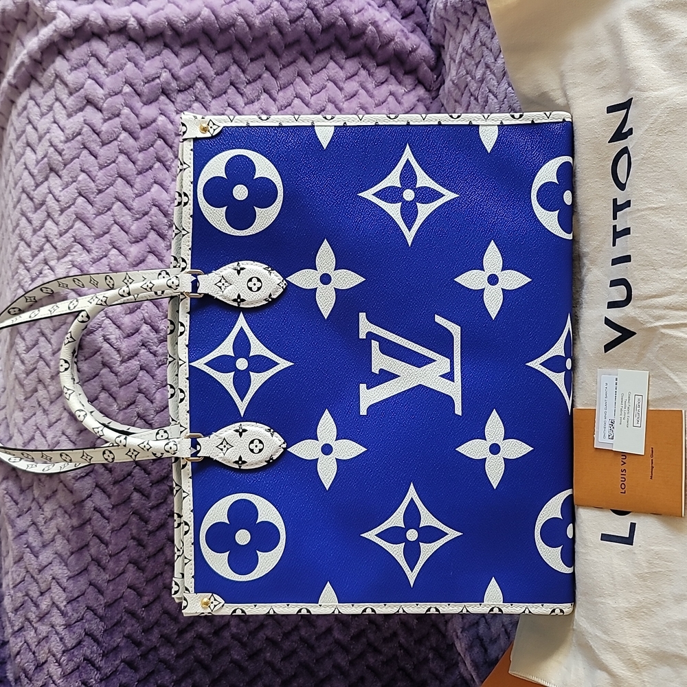 LOUIS VUITTON ONTHEGO Giant Flower Monogram BLUE WHITE SANTA MONICA RESORT BAG